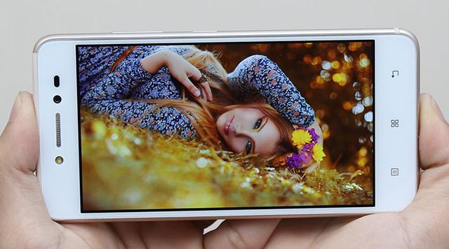 màn hình super amoled 5 inch